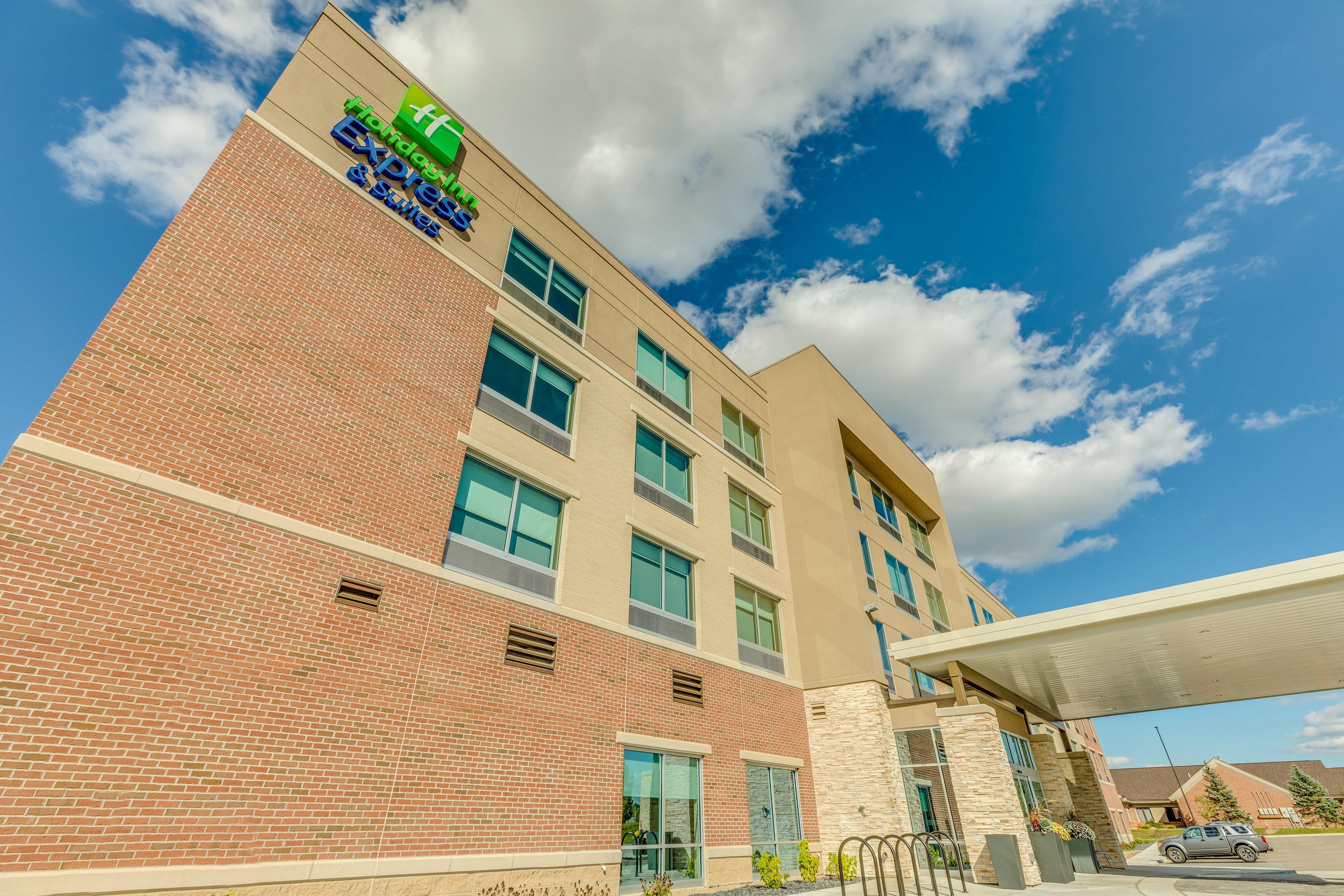 Holiday Inn Express & Suites Okemos - University Area By Ihg Exteriör bild